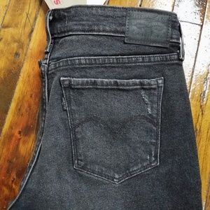 Levi's NWT women's 711 skinny